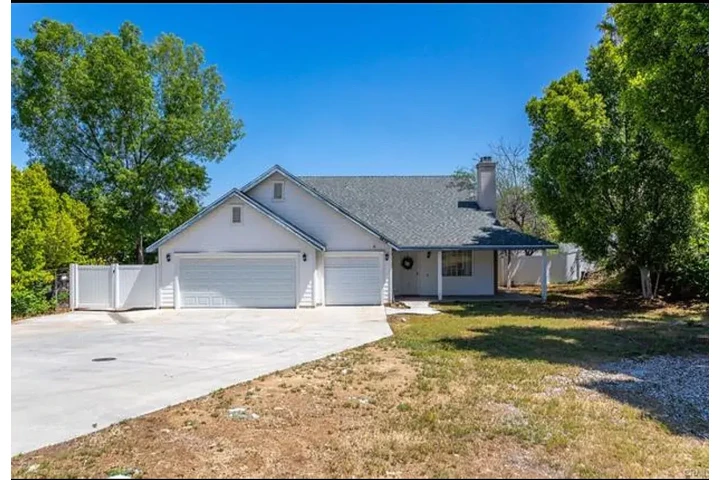 $1000 : Turnkey 3-Bedroom Home Near UC image 2