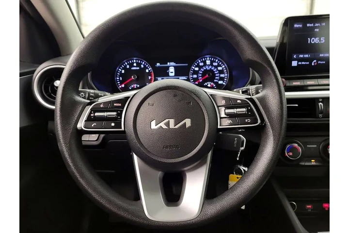 $17998 : Kia Forte 2024 LXS 4dr Sedan image 10