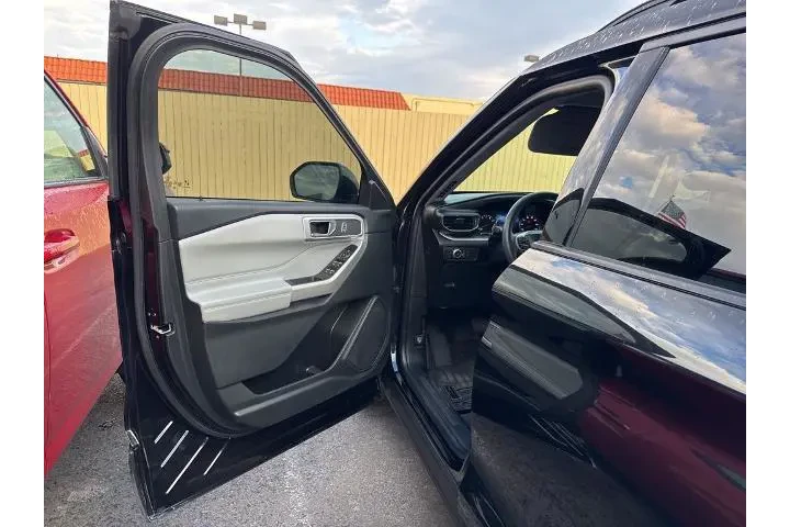 $27443 : Ford Explorer 2022 AWD XLT 4 image 7