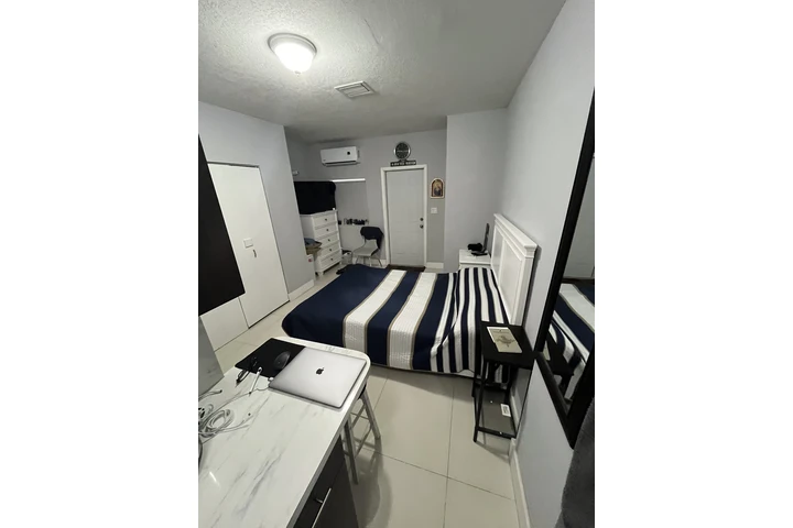 $1300 : Apartamento en excelente zona image 9