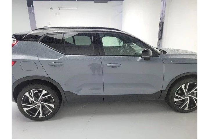 $25998 : Volvo XC40 2022 AWD T5 R-Des image 4
