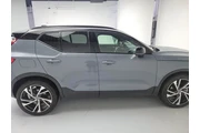 $25998 : Volvo XC40 2022 AWD T5 R-Des thumbnail