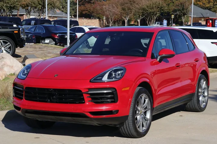 $51998 : 2023 Cayenne image 5