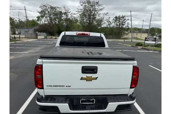 $17999 : 2020 Colorado Work Truck image 9