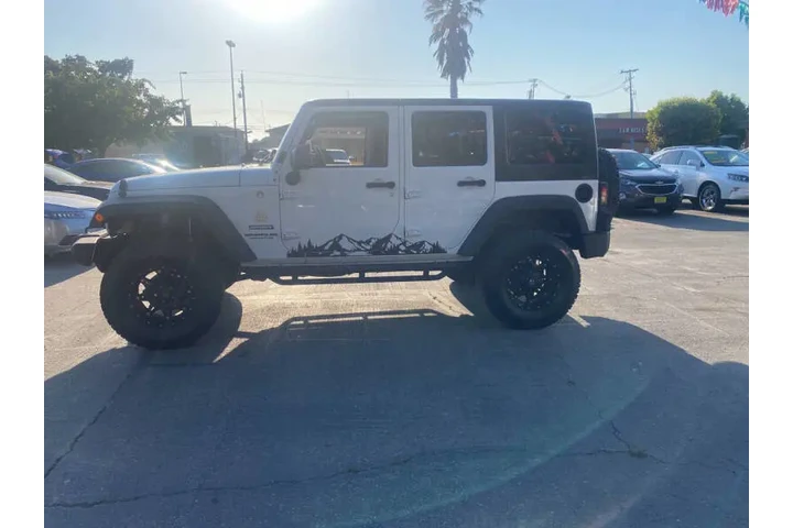 $23999 : 2015 Wrangler Unlimited Sport image 1