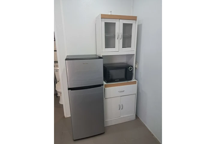 $1000 : EFFICENCE miami gardens image 7