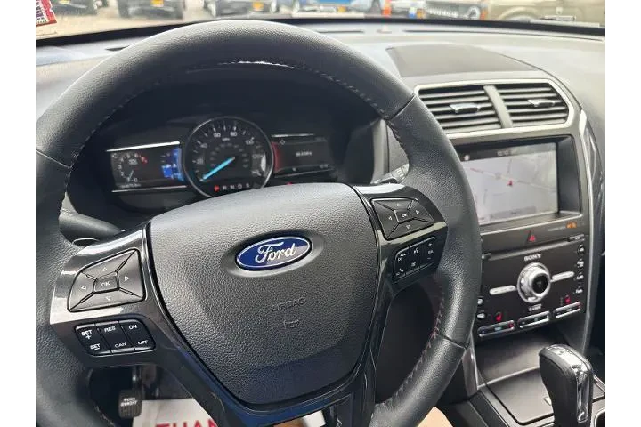 $23500 : Ford Explorer 2019 AWD Sport image 4