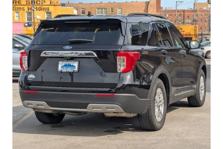 $28412 : Ford Explorer 2024 XLT 4dr S image 4