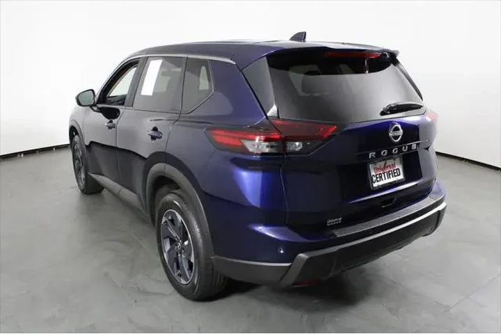 $22576 : Nissan Rogue 2025 SV 4dr Cro image 4