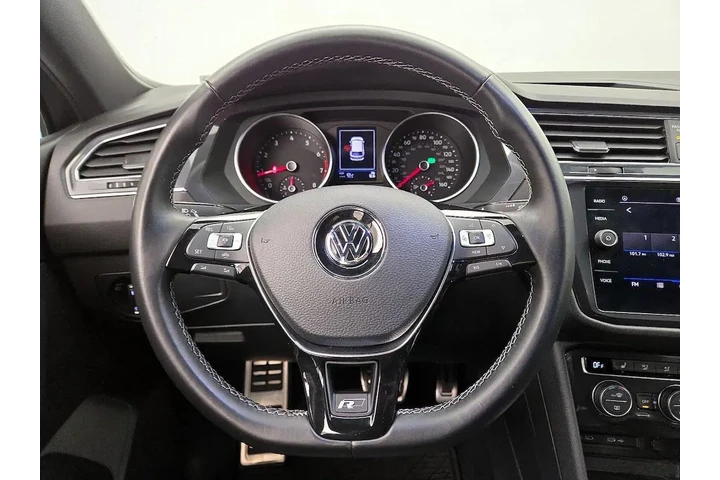 $23998 : Volkswagen Tiguan 2021 SE 4d image 10