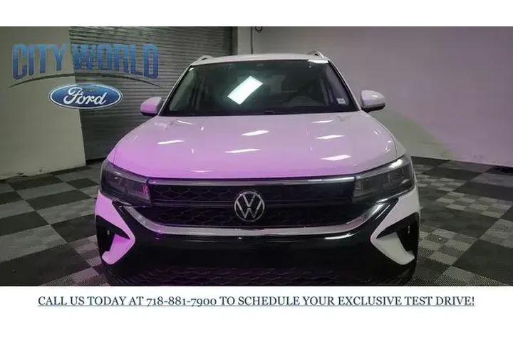 $19432 : Volkswagen Taos 2024 SE 4dr image 3