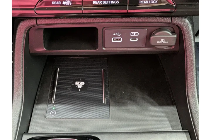 $42490 : Pre-Owned 2023 Pilot Elite image 6