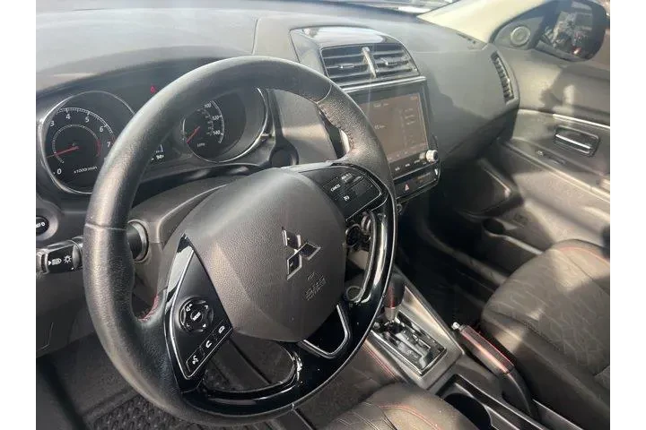 $13999 : Mitsubishi Outlander Sport 2 image 10