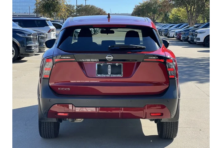 $20999 : Nissan Kicks 2025 SV 4dr Cro image 8