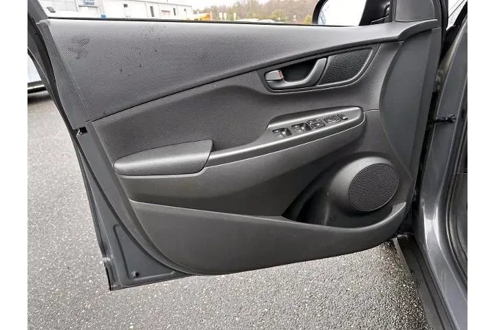 $18888 : Hyundai KONA 2023 AWD SE 4dr image 8