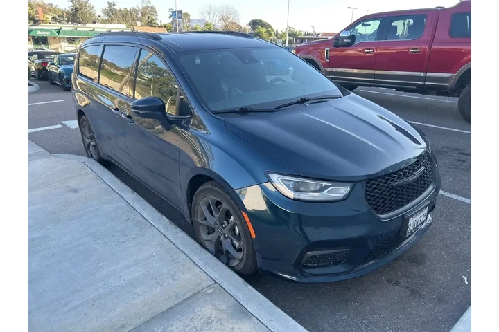 $18900 : Chrysler Pacifica 2022 Touri image 9