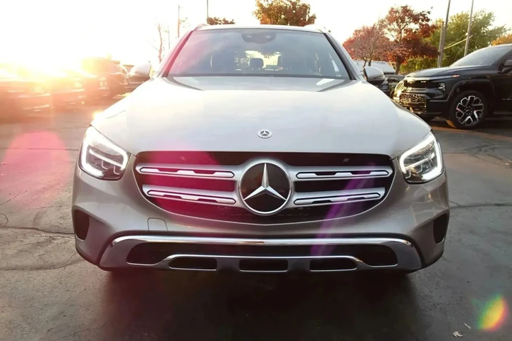 $21695 : 2020 GLC image 6