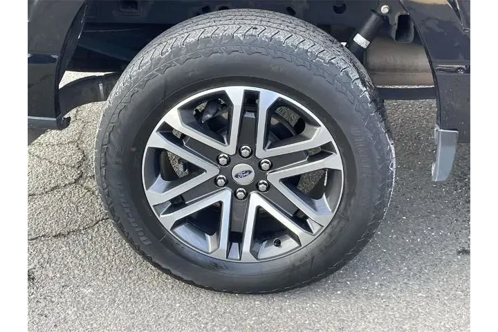 $33030 : Ford F-150 2023 4x4 XL 4dr S image 9