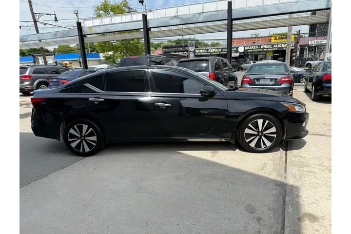 $11995 : 2019 Altima 2.5 SL AWD image 6