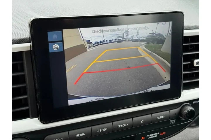 $24327 : Hyundai VENUE 2026 SEL 4dr C image 2