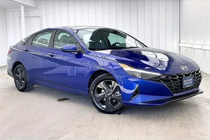 $18990 : Hyundai ELANTRA Hybrid 2023 image 1