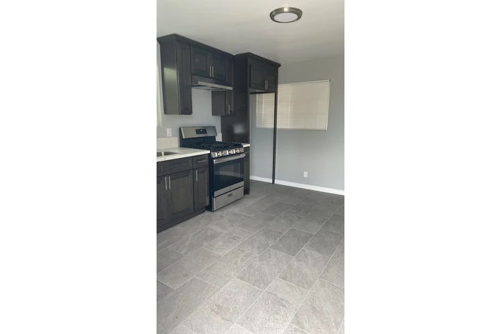 $2000 : Rento Pequena Casa para dos image 5