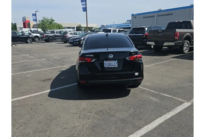 $14500 : Nissan Versa 2021 SV 4dr Sed image 7