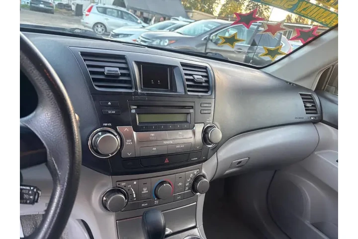 $11999 : 2009 Highlander image 10