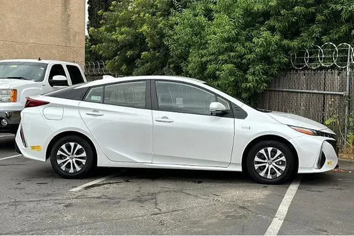 $25750 : Toyota Prius Prime 2022 Limi image 7