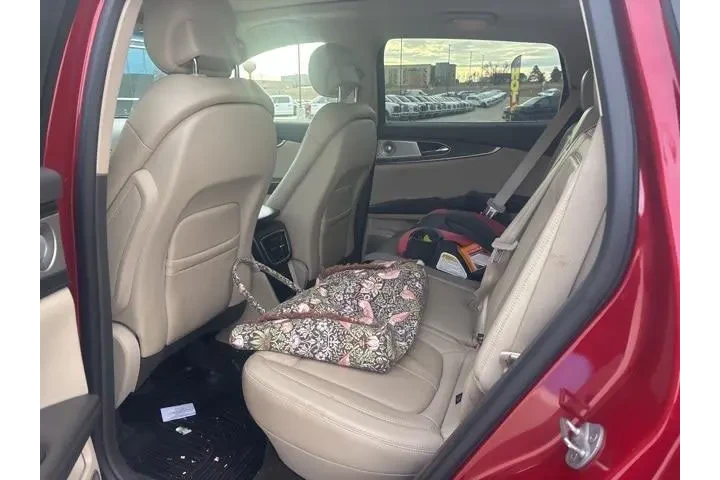 $30900 : Lincoln Nautilus 2020 AWD Re image 6