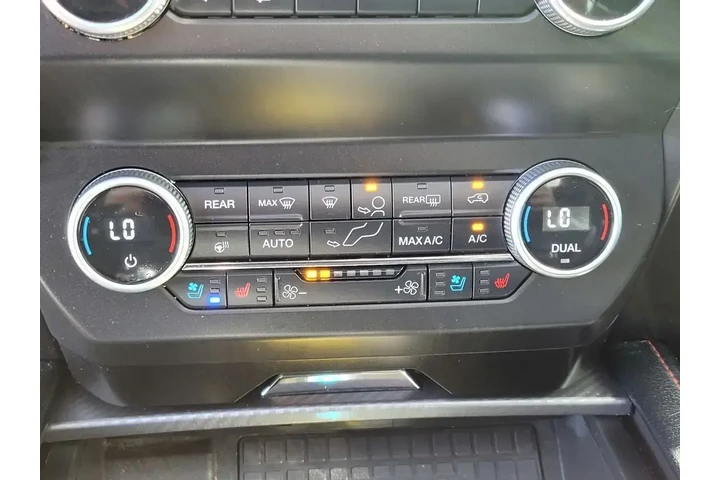 $29800 : Ford Expedition MAX 2021 4x4 image 7