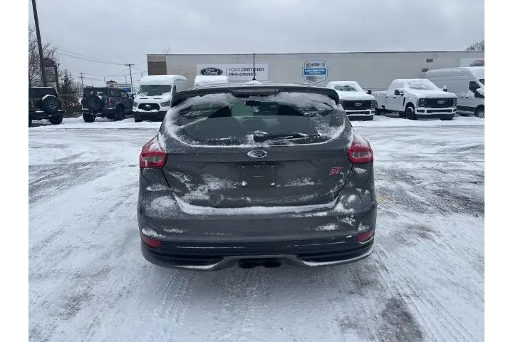 $14062 : Ford Focus 2017 ST 4dr Hatch image 6