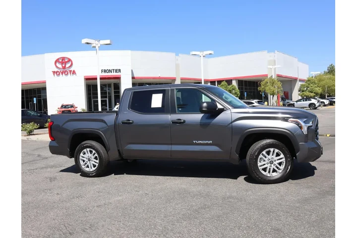 $47981 : Toyota Tundra 2024 4x2 SR5 4 image 2