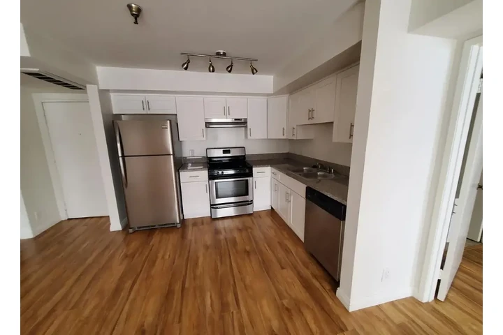 $1400 : Beautiful 1 bedroom Apt in LA image 8