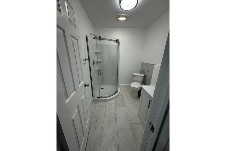 $1900 : Renta Studio (Santa Ana) image 1