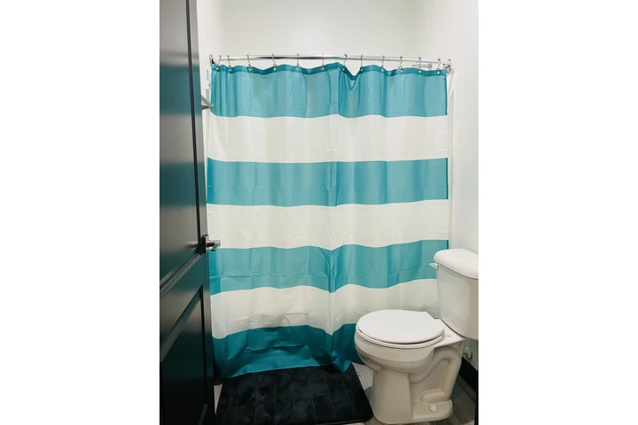 $1300 : Habitación en Paramount image 3
