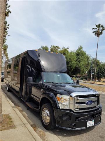 Partybus para 20 personas $790 image 1