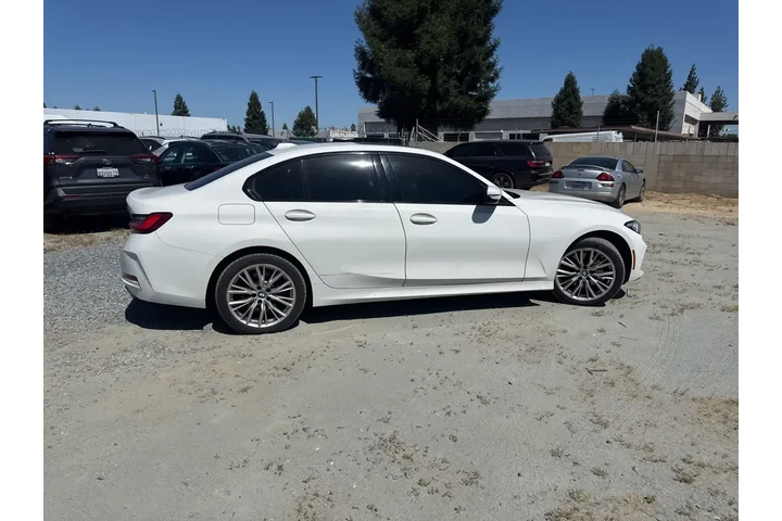 $30399 : BMW 3 Series 2023 330i 4dr S image 1