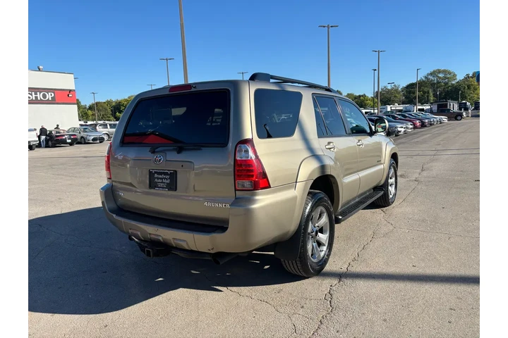 2007 4Runner 2WD 4dr V6 Limit image 2