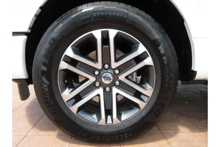 $37871 : Ford F-150 2022 4x2 XL 4dr S image 8