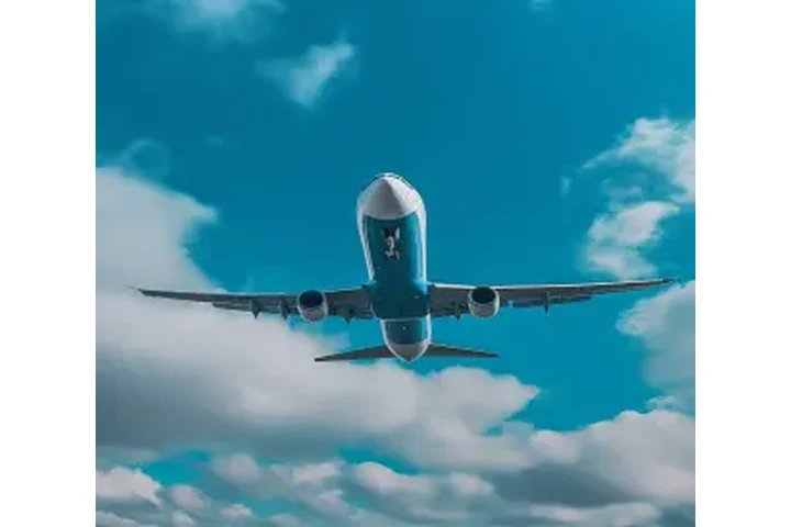 United Airlines Flight Booking image 5