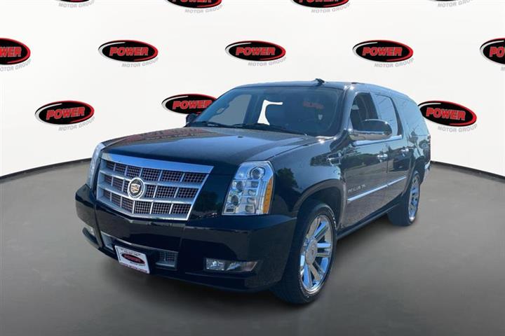 $23795 : Used 2014 Escalade ESV AWD 4d image 1