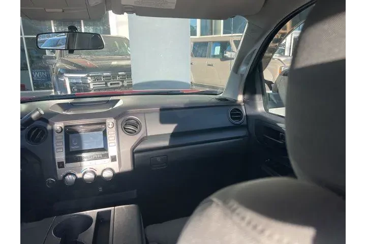 $21426 : Toyota Tundra 2014 4x4 SR 4d image 8