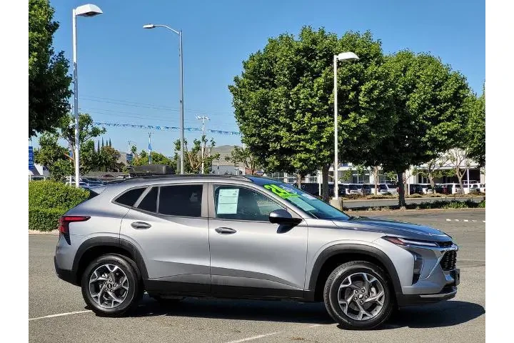 $21300 : Chevrolet Trax 2024 LT 4dr C image 3
