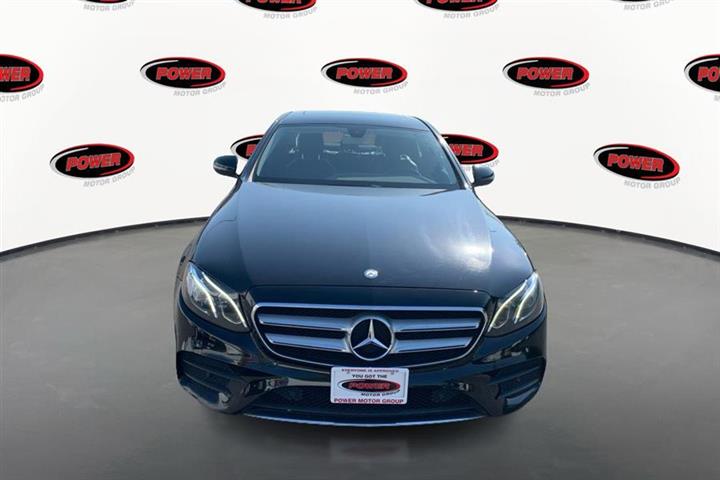 $19995 : Used 2017 E-Class E 300 Luxur image 2