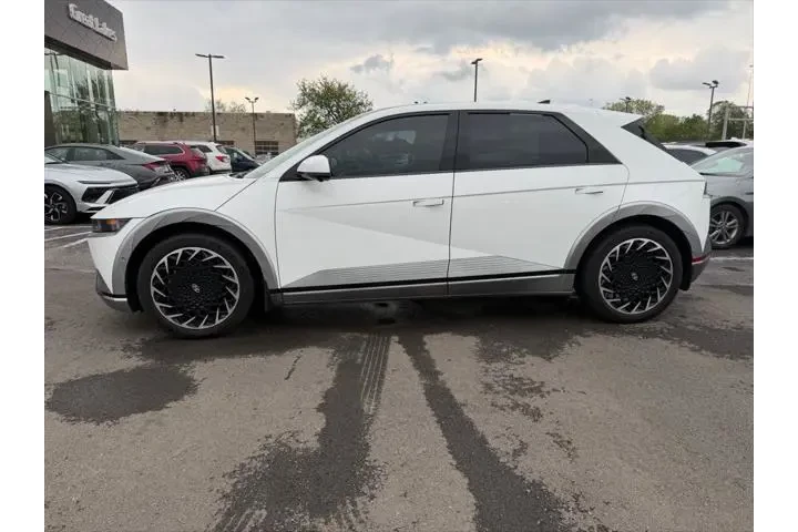 $33766 : Hyundai IONIQ 5 2024 AWD Lim image 1