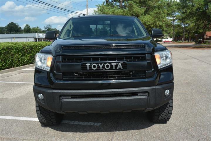 2017 Tundra SR5 image 3