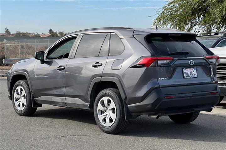 $22998 : RAV4 LE image 7