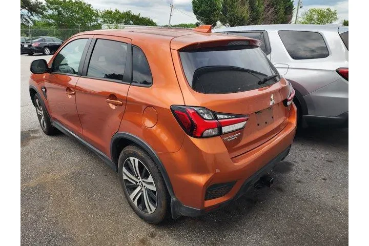 $21420 : Mitsubishi Outlander Sport 2 image 4