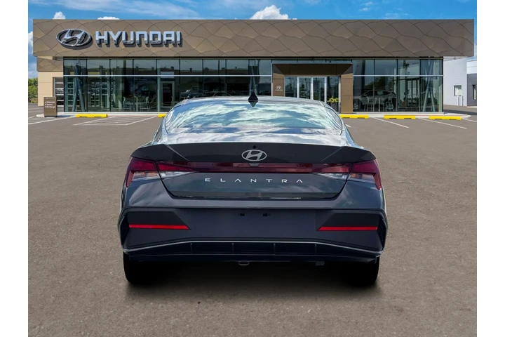 $22995 : Hyundai ELANTRA 2026 SE 4dr image 6